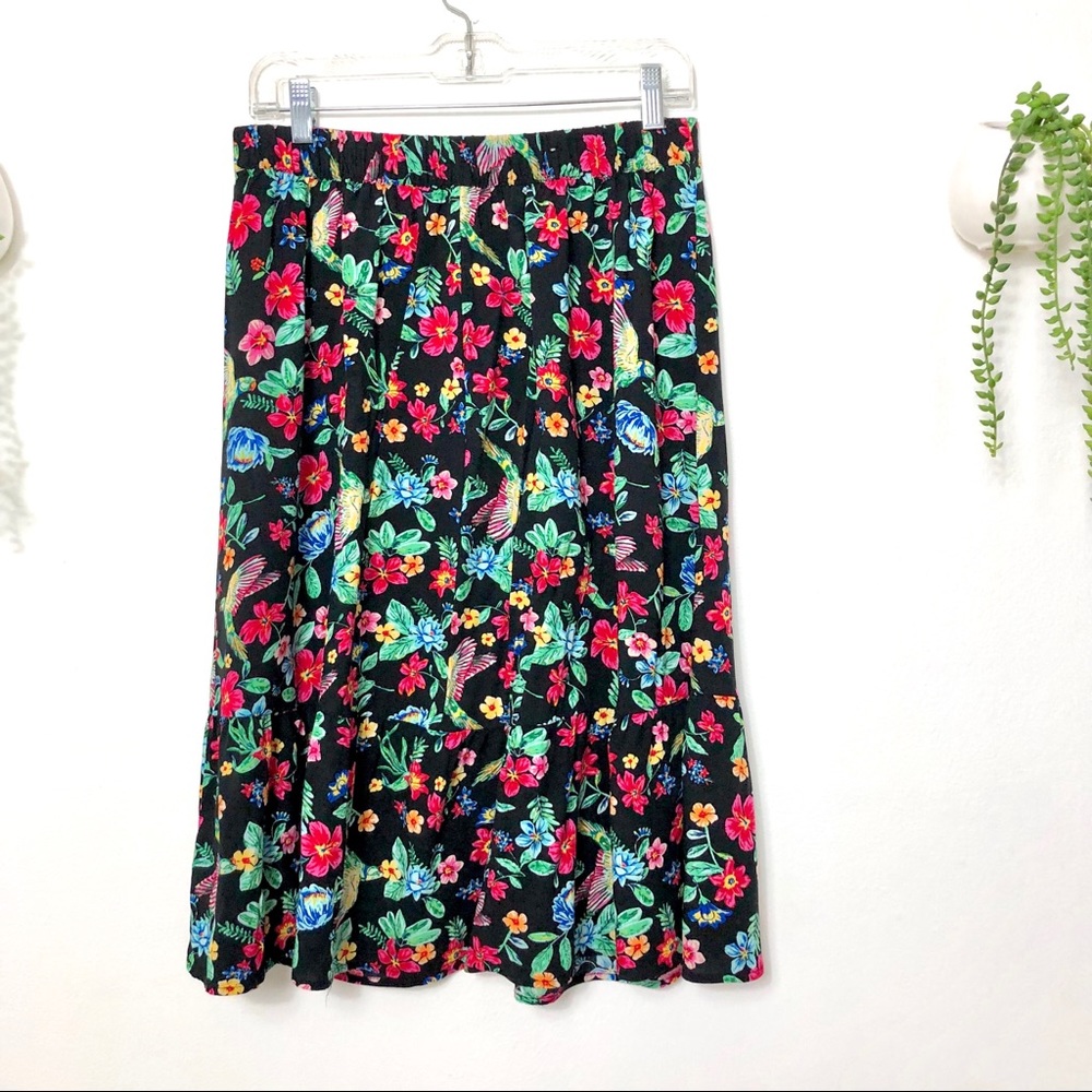 Beautiful Bright Flowers Hawaii’s Print Skirt - Picture 2 of 4